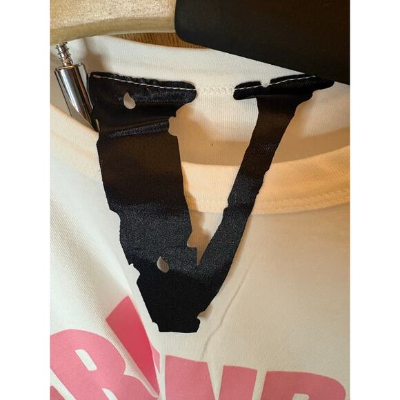 NWOT Sz. S - Men's Vlone Friends Short Sleeve Tee (wht/pink) - Picture 3 of 4